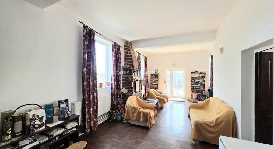 Vila de vanzare in Constanta, 6 camere, zona Km5 - 14