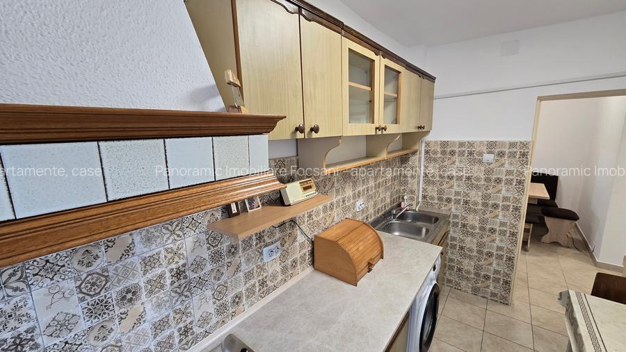 Apartament de vanzare  2 camere, renovat si mobilat complet,  central Focsani - 19