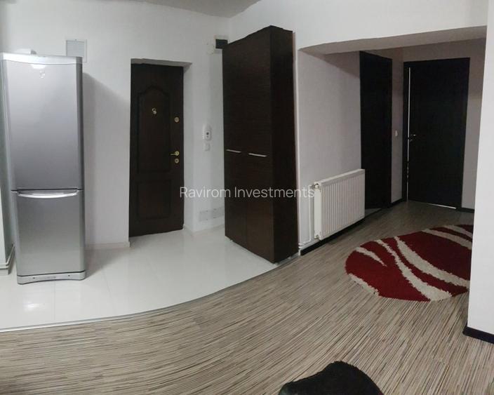 Apartament de inchiriat, trei decomandate, mobilat utilat, etaj unu, zona Mall - 11