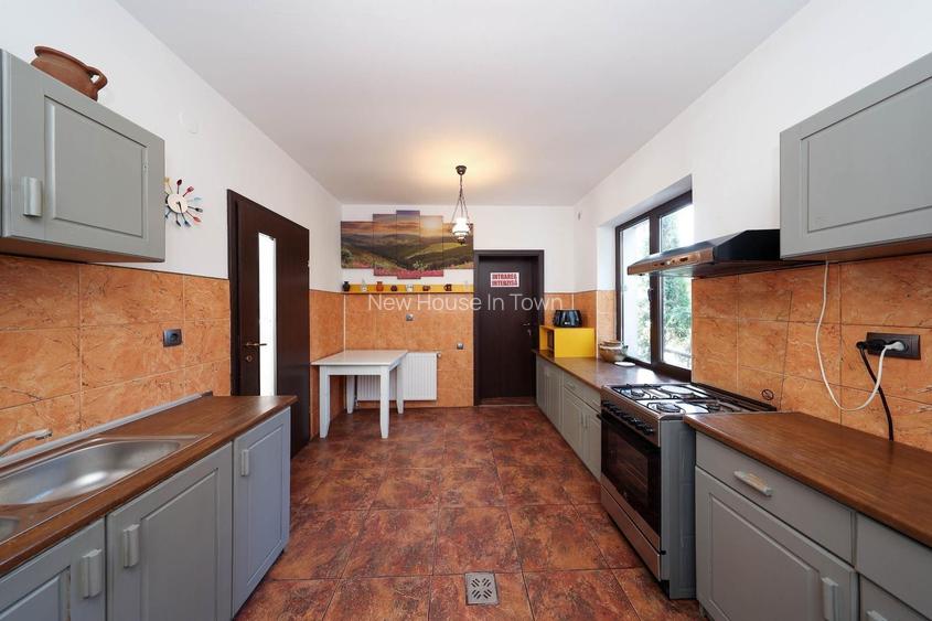 Vilă spațioasă de vânzare în Predeluț, Bran | 2000mp - 12