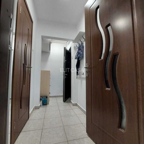 Apartament cu 2 camere, etajul 3/4, zona Tatarasi - 3