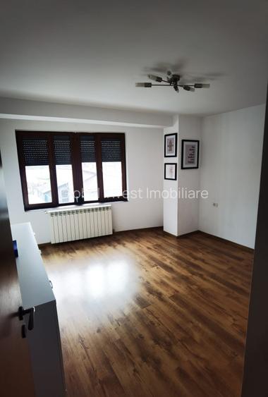 Navodari(Centru)- Casa D+P+2+T, construcție solidă, disponibila imediat - 10
