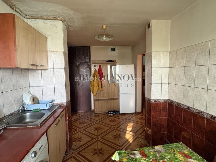 Apartament cu 3 camere - Centrală proprie - Metrou Apărătorii Patriei - 2