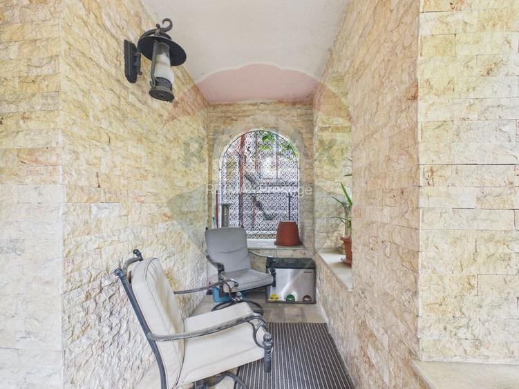 Apartament  2 camere  + terasa in vilă  parter B-dul Primaverii - 3