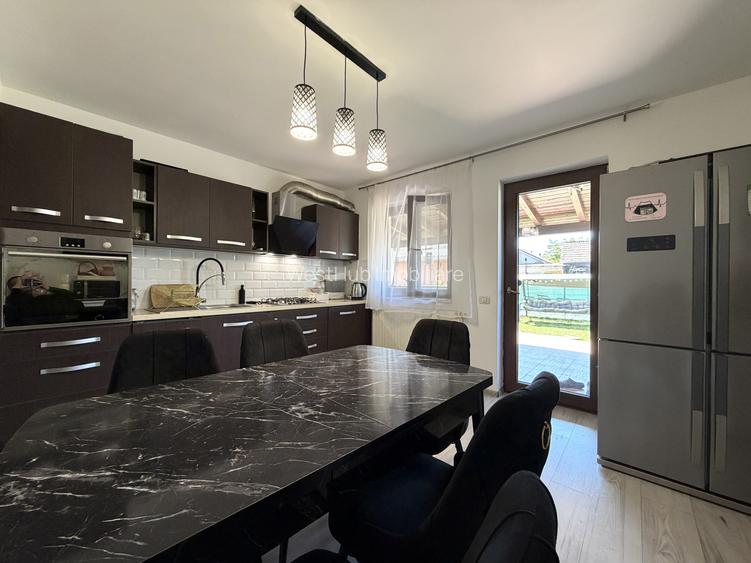 Casa individuala, 6 camere, 155 mp utili, 600 mp teren, garaj - Sacalaz - 12