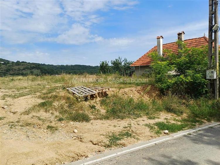 Teren cu vedere panoramica catre oras in Saliste - 6