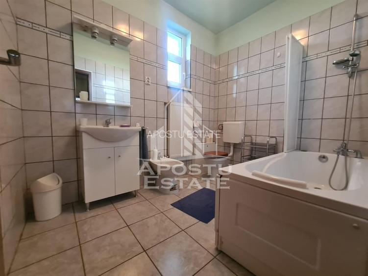 Casa, 4 camere,  3 locuri de parcare, zona Sagului - 8