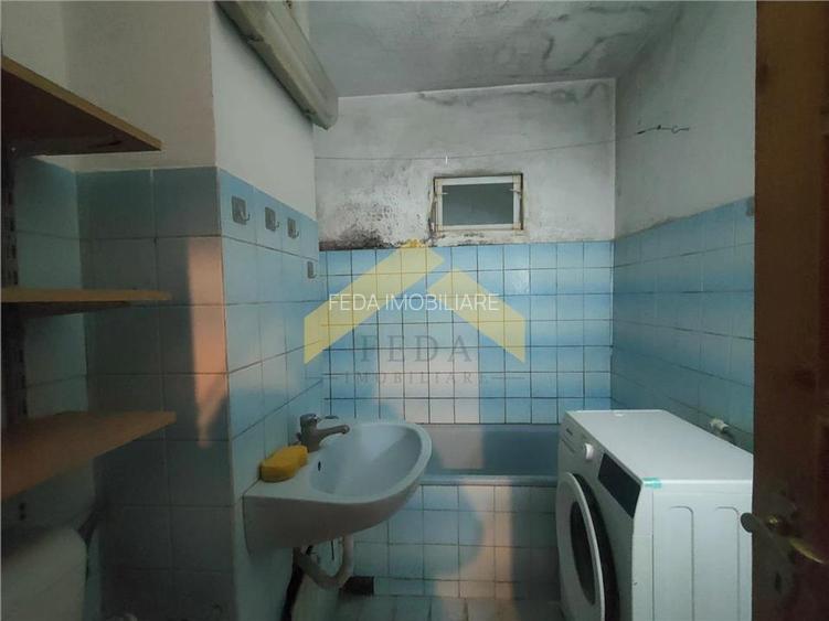 Apartament 3 camere de vanzare zona Intim - 6