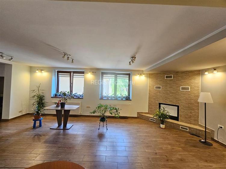 Casa multifunctionala cu Spatiu Comercial COMISION 0 - 4