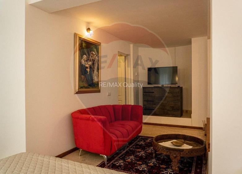 Vila unica in inima Bustenilor, vedere directa spre Caraiman - 9