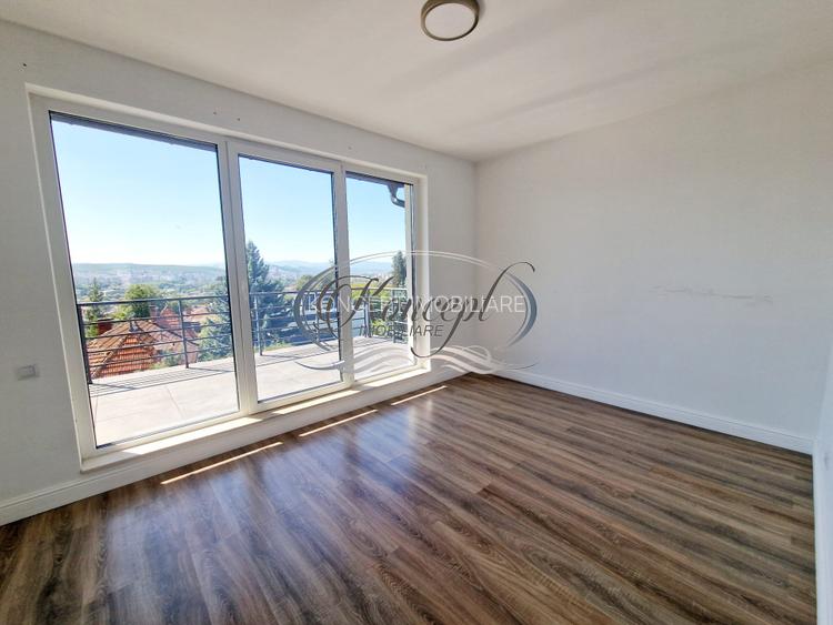 Apartament la vila, cu panorama deosebita - 10
