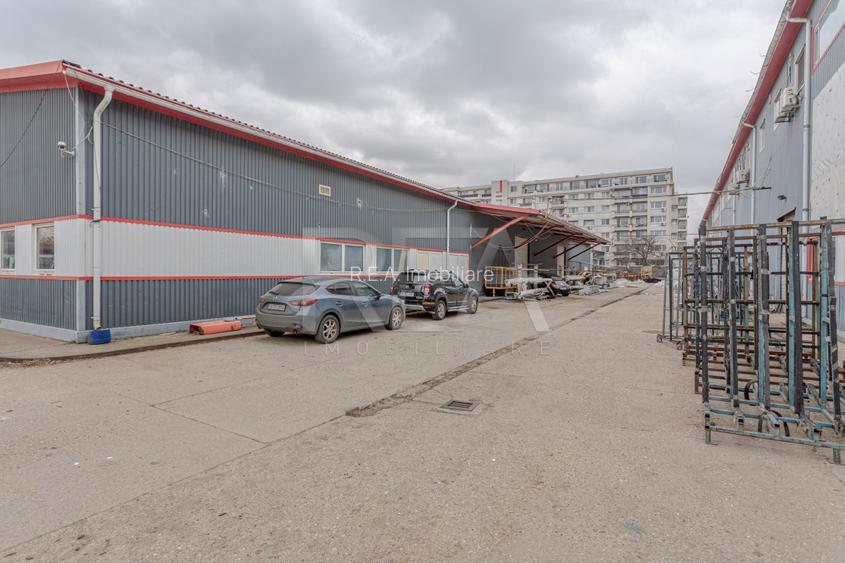 Doua hale / spatiu industrial + birouri 5000 mp / Sector 4 - 2