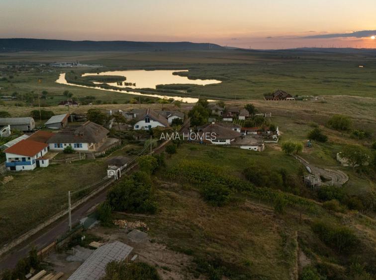 Complex turistic de vanzare in Enisala / Tulcea - 9