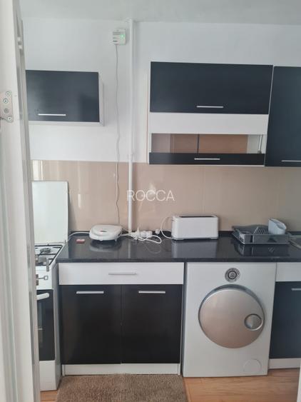 Garsoniera, 25 mp, la 10 minute de metrou, zona Piata Victoriei - 3