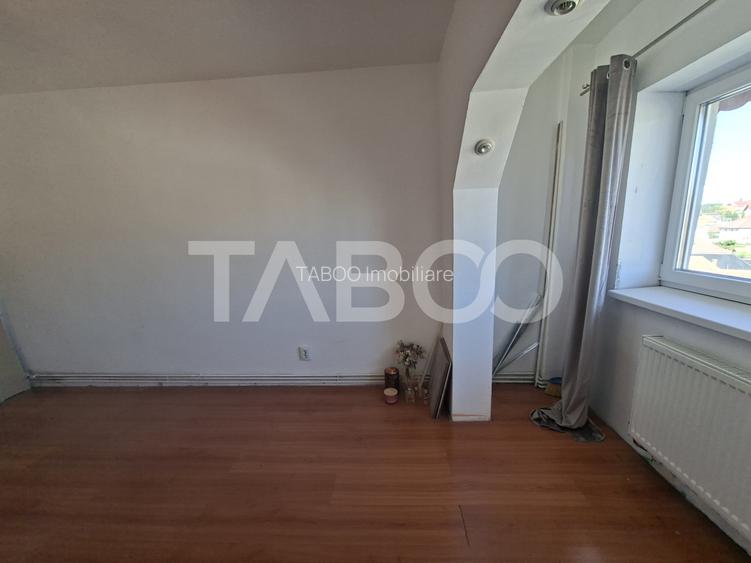 Apartament decomandat de vanzare 2 camere Strand etaj 4 acoperis - 3
