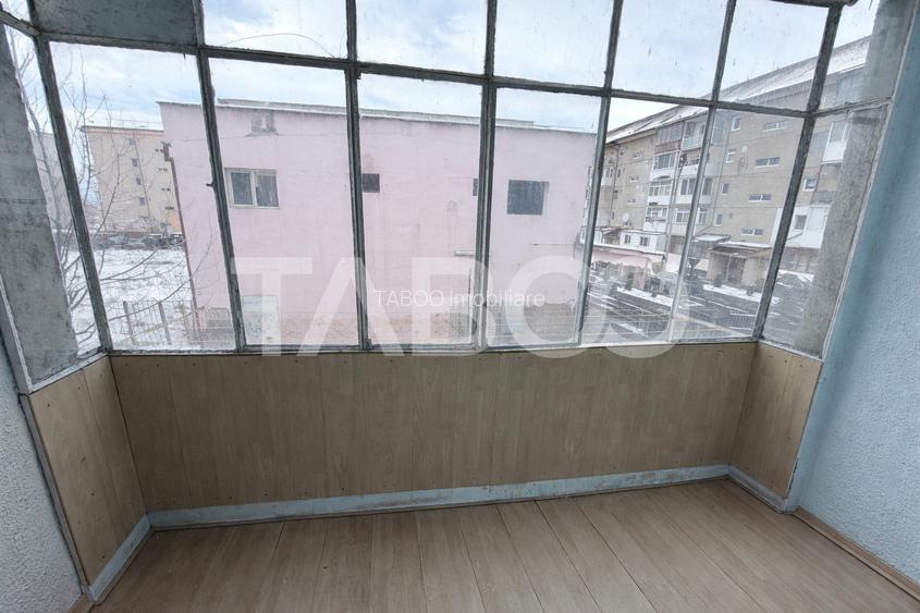 Apartament decomandat 50 mpu etaj 1 balcon pivnita Strand - 5