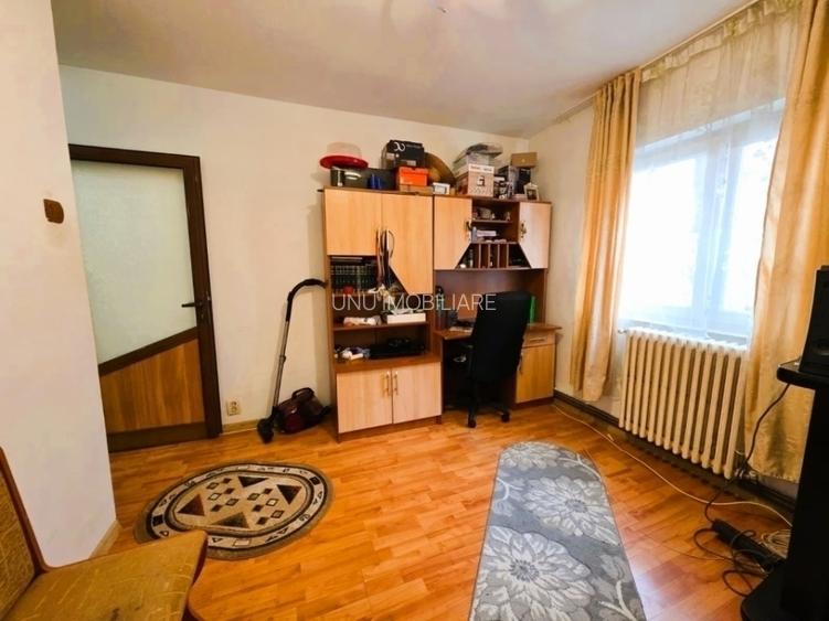 Podul de Fier-Profesor Paul-2 Camere Decomandat-bloc 82' - 3