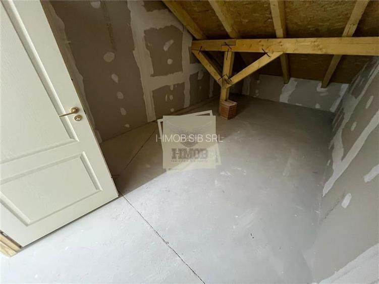 Apartament cu 2 camere balcon boxa de depozitare - 9