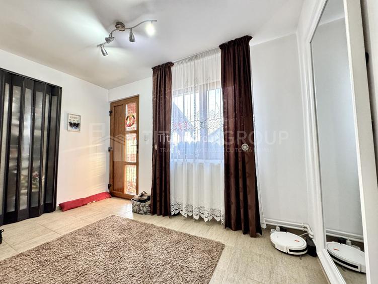 Se vinde “acasa”, 4 camere decomandate, panouri+baterii, teren 397mp,m - 13