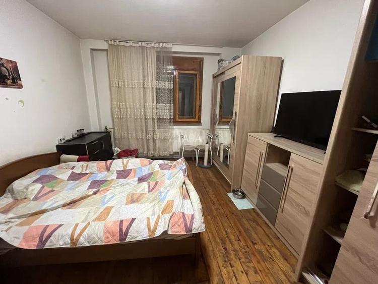 Casa unifamiliala de vanzare locatie Centrala - 2