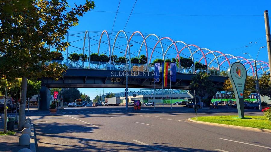 Apartament 3 camere, decomandat, Sector 4, Comision 0% - 13