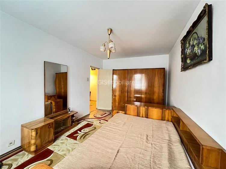 Vanzare apartament 2 camere - Astra, strada Cocorului - 14