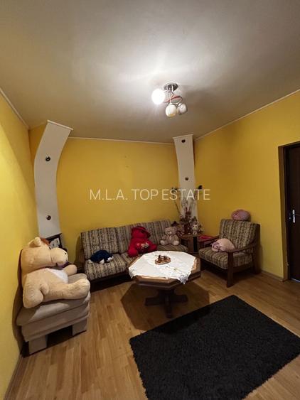 Casa 8 Camere Cu Teren 1500mp In Cermei - 9