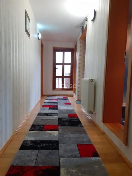 Vila Cu Priveliste Catre Castel De Vanzare In Bran - 23