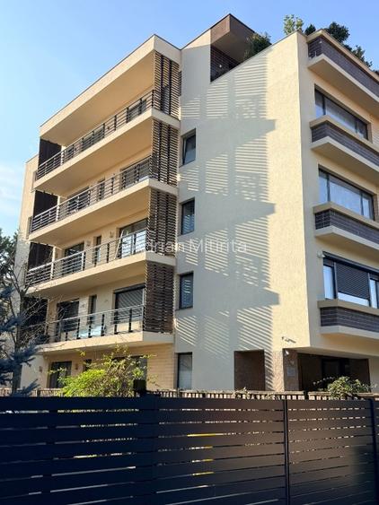 Apartament spatios cu vedere la padure - 11