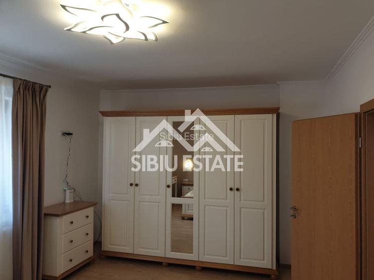 Apartament modern de inchiriat 3 camere, curte, garaj  Zona Sub Arini - 18