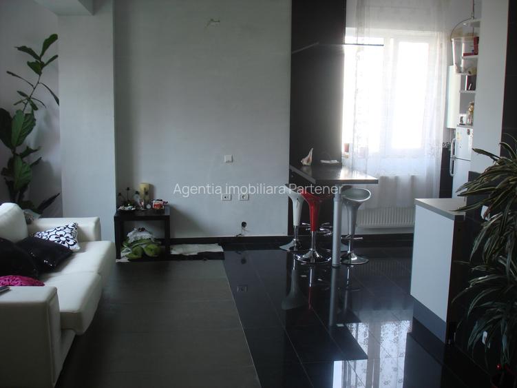 Garsoniera Trivale, bloc nou, mobilata, centrala - 3