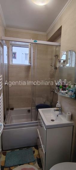 Apartament 2 camere complet renovat zona Scoala 7 - 8