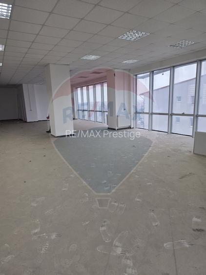 Spatii comerciale + birouri Otopeni 2246 mp inchiriere totala/partiala - 8