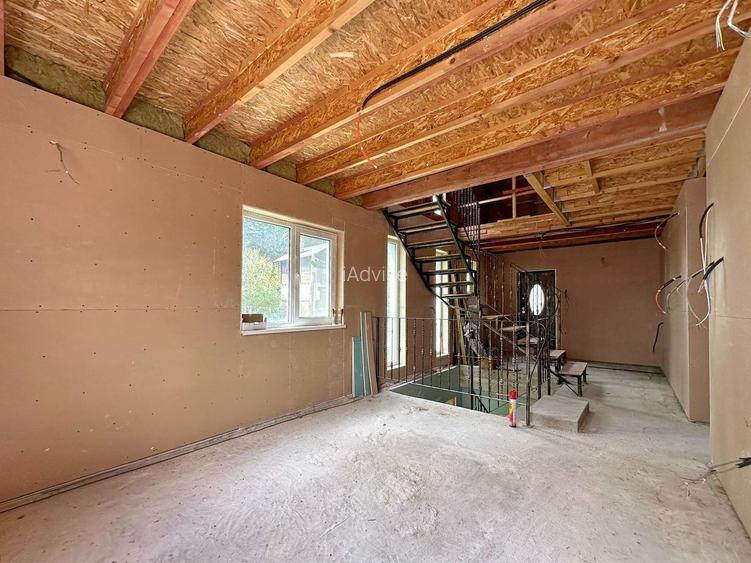 Vila cu priveliste deosebita de vanzare in Predeal - 11