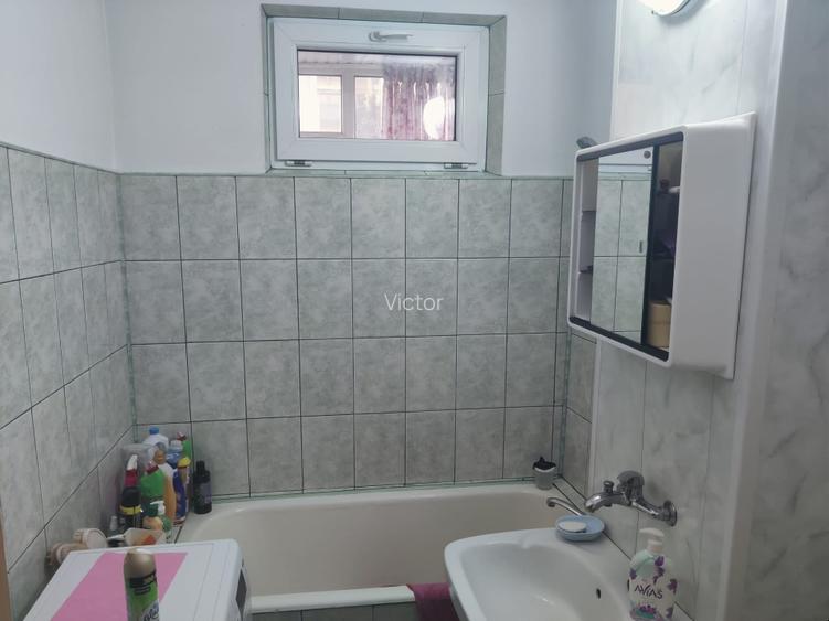 Vand apartament 2 camere decomandat semicentral Roman - 10