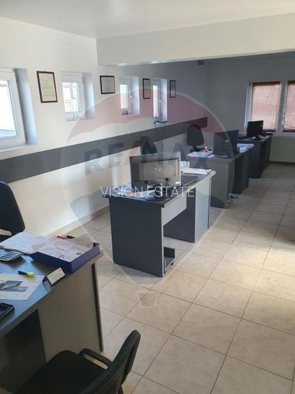 Casă / Vilă cu 5 camere de vânzare - 30