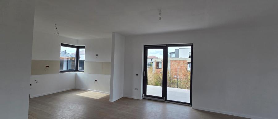 Casa in Sanpetru, constructie 2025, pe P+E, 5 camere, teren 500 mp!
