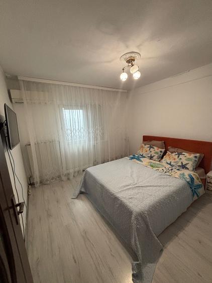 Vand apartament 2 camere, etaj 4