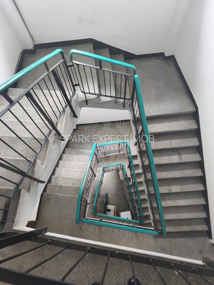 CLADIRE BIROURI\\ULTRACENTRAL - 11