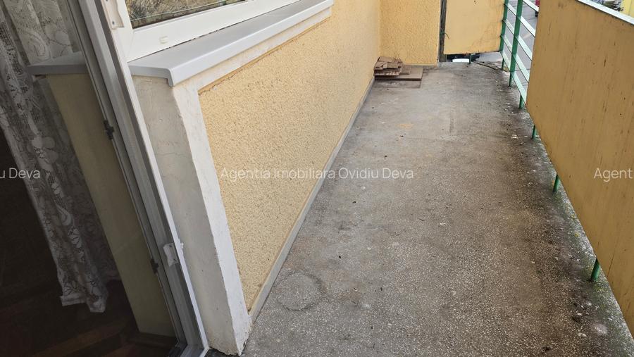 Inchiriez sau vand apartament 4 camere in Deva, zona Pietei Centrale, etaj 3, - 10