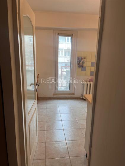 Garsoniera, et 5/7, bloc 1990, 41 mp-Panduri - 7