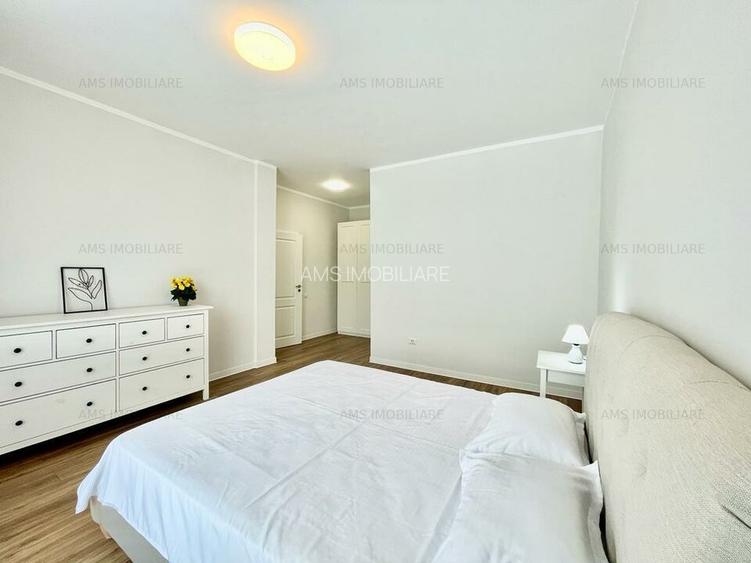 SUPERB / GRADINA GENEROASA / LOC PARCARE - 25