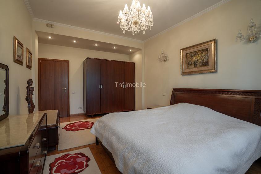 Vilă superbă, 13-17 camere, ponton privat și vedere panoramică la Lacul Morii - 8