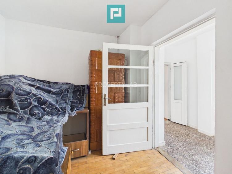 2 case separate + curte 1400 mp – Zona Dâmbovița - 13