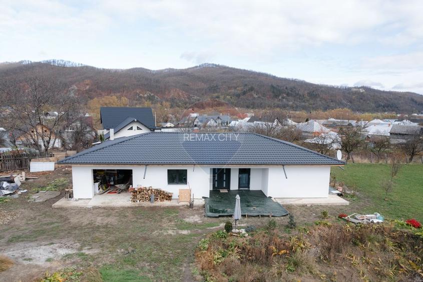 Casă / Vilă cu 5 camere de vânzare - 22