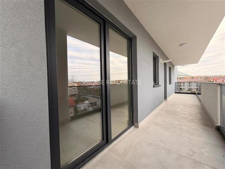 Apartament cu 3 camere, 2 bai Bloc nou Nicolina, et. intermediar - 17
