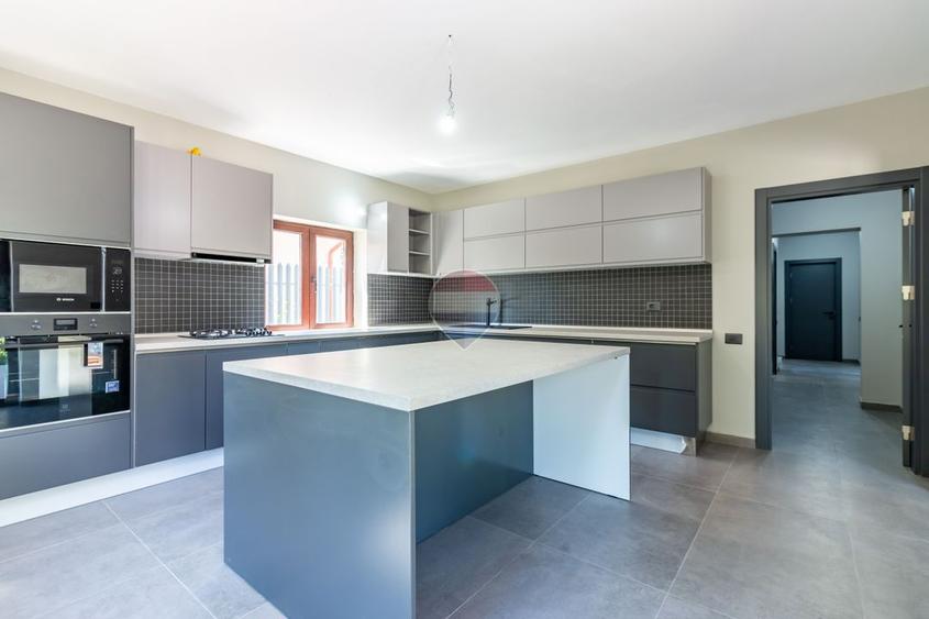 Vila de vanzare I 171 mp utili, teren 563 ICorbeanca I Laguna Albastra