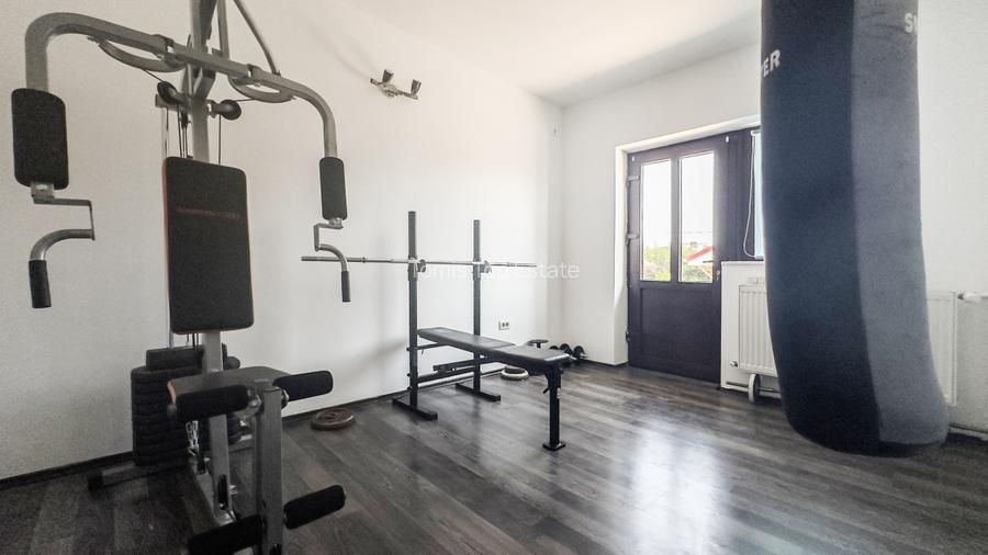 Vila D+P+1E cu 7 camere in Eforie Nord - ideal investiție sau locuința - 14