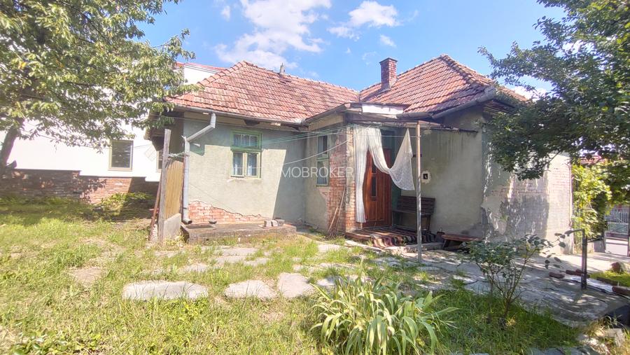 Vând casă cu teren mare în cartierul Dâmbul Rotund - 3