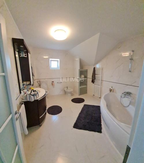 Vand /schimb casa P+M zona Zavoi - 9